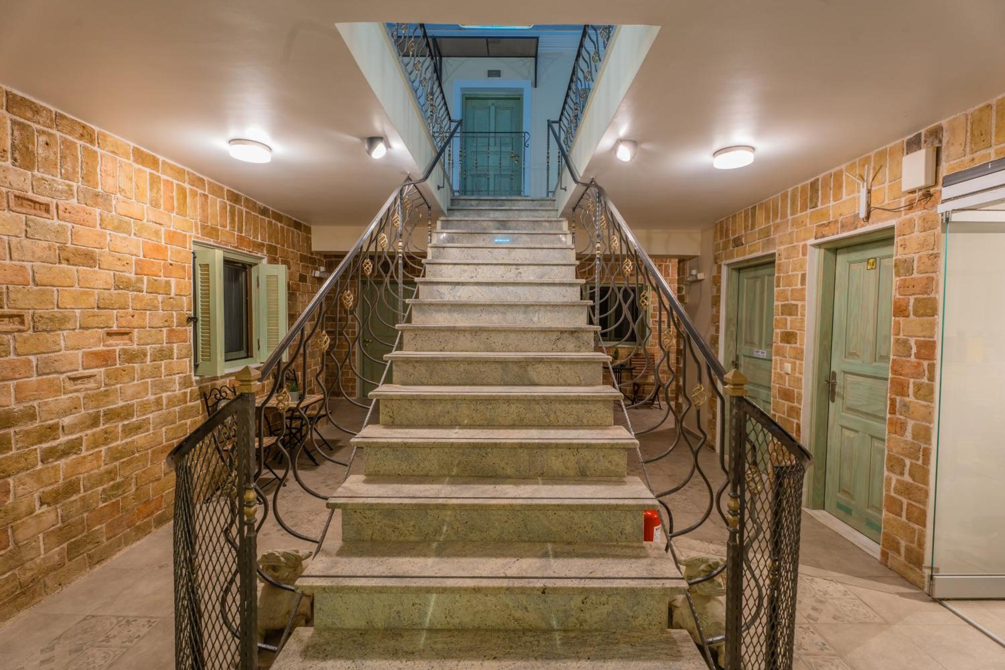 The Stone Manor , Noho Boutique Thissio Афины Экстерьер фото