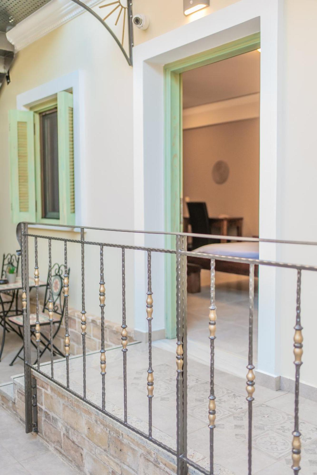 The Stone Manor , Noho Boutique Thissio Афины Экстерьер фото
